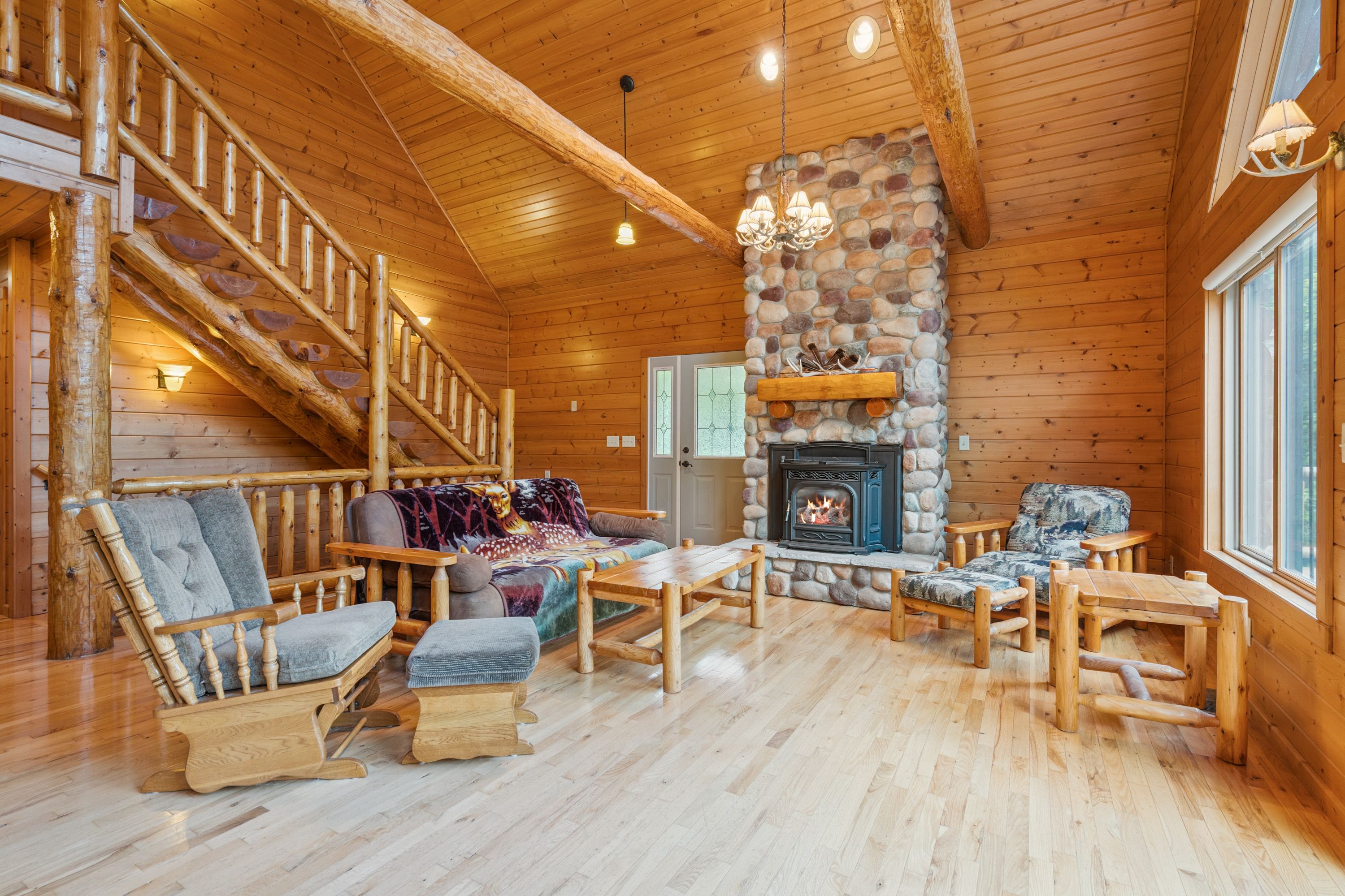 Listing Photo: 09-122 7985 Spore Rd